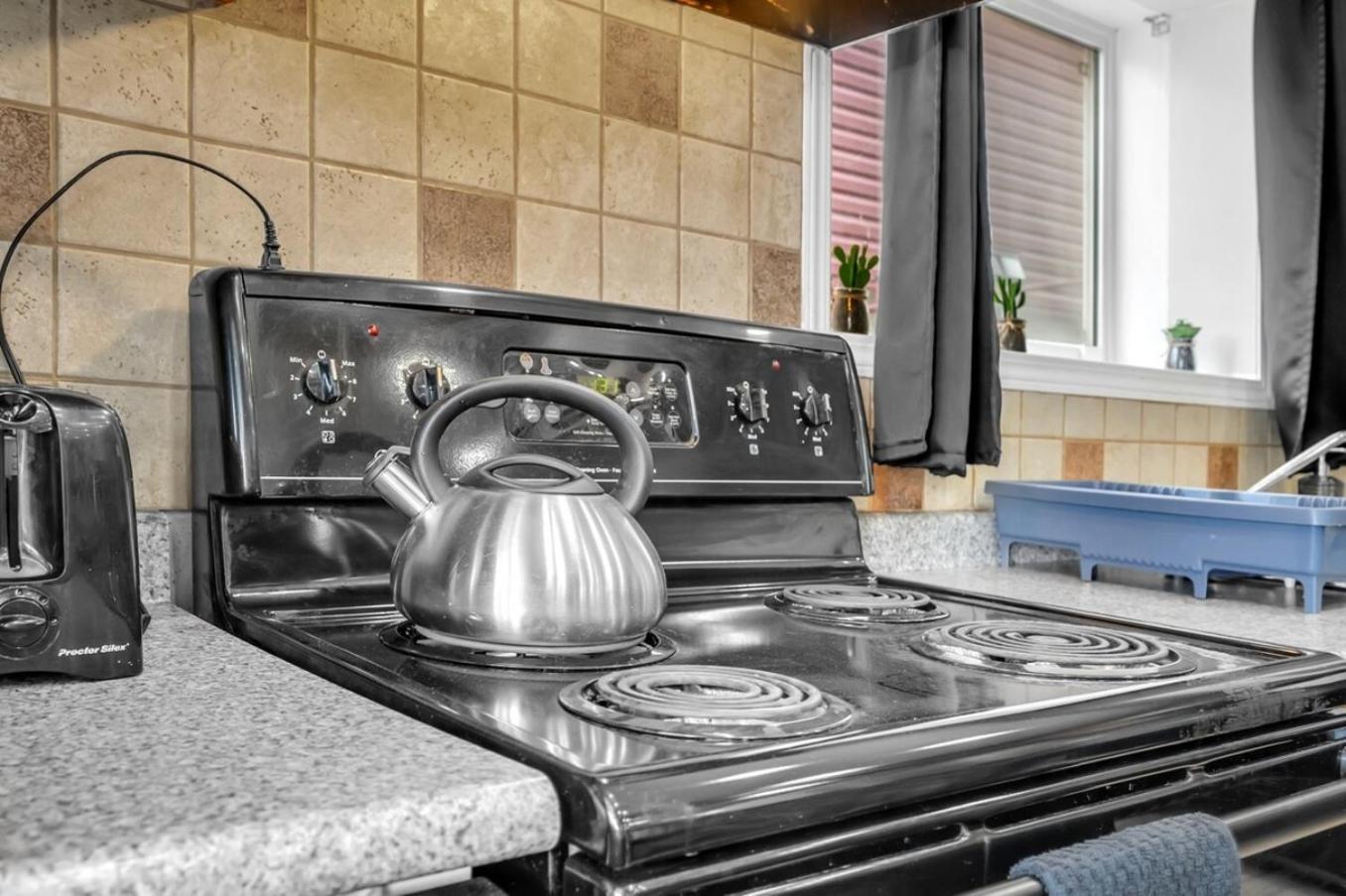 52-3 Bed Suite On Lake Central Ac By Airport Κάλγκαρι Εξωτερικό φωτογραφία