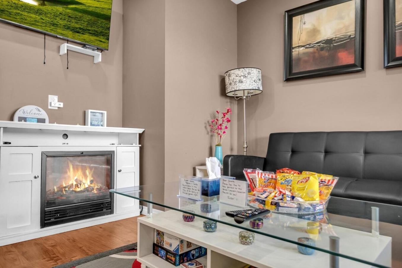 52-3 Bed Suite On Lake Central Ac By Airport Κάλγκαρι Εξωτερικό φωτογραφία